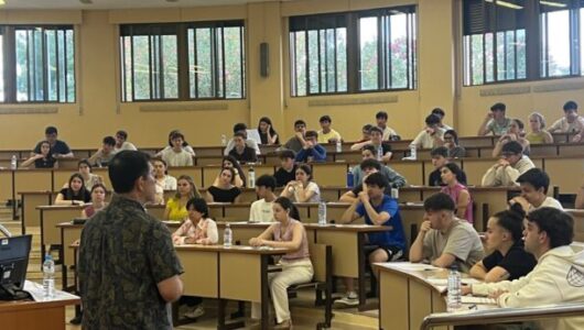Comienza la PAU 2025 en Extremadura con más de 5.500 estudiantes y una prueba más homogénea y com...